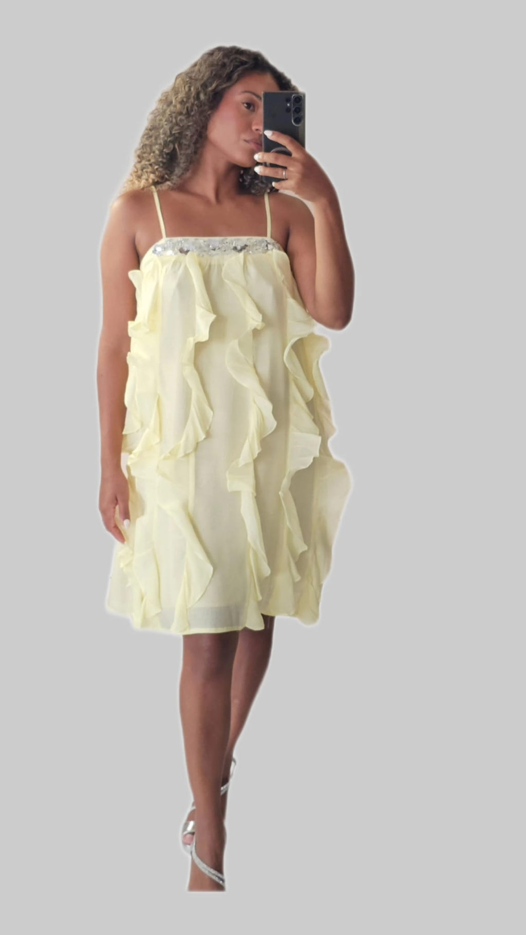 Abito Mini "Sunshine Ruffles" - Giallo Pastello con Paillettes